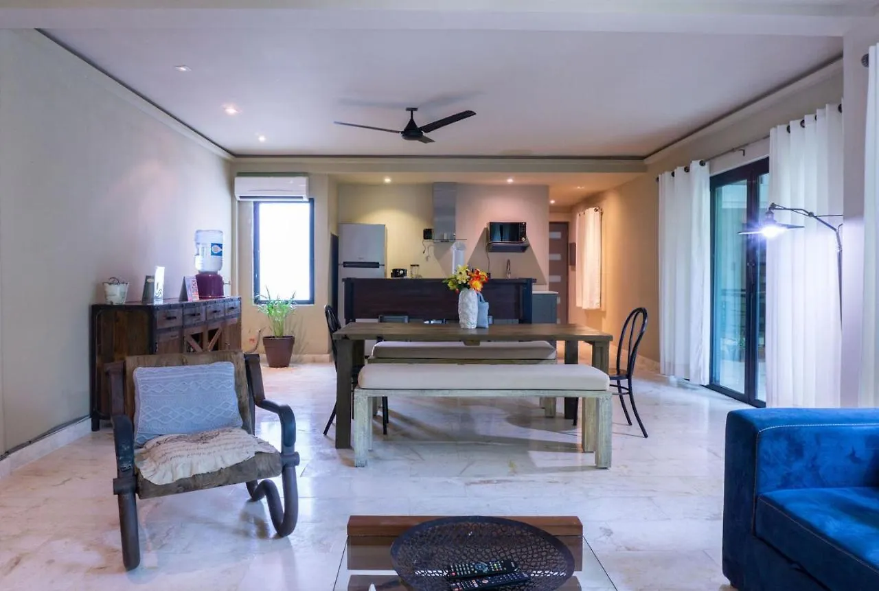 Lotus Midtown Apartments By Bvr Playa del Carmen