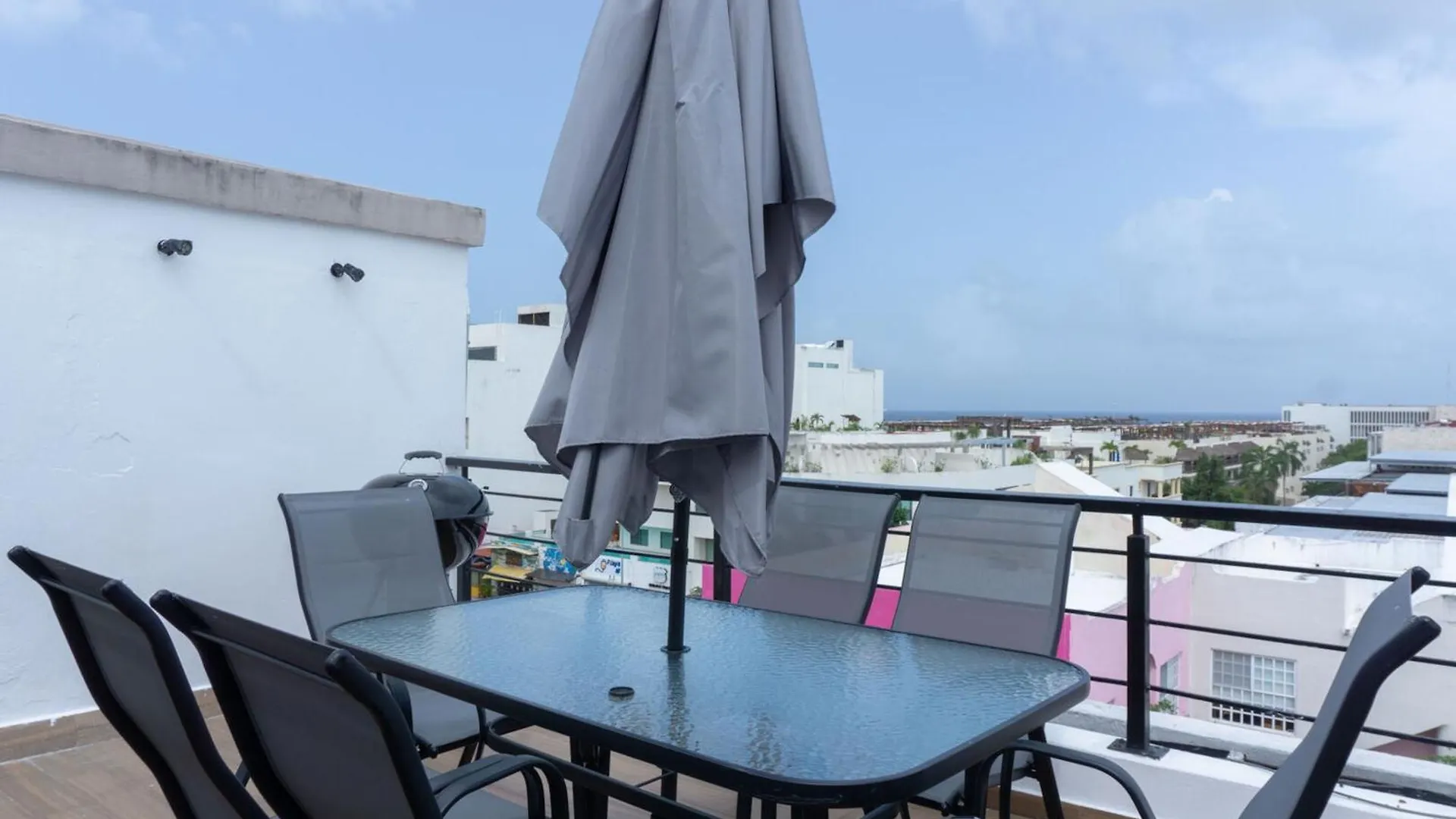 Lotus Midtown Apartments By Bvr Playa del Carmen