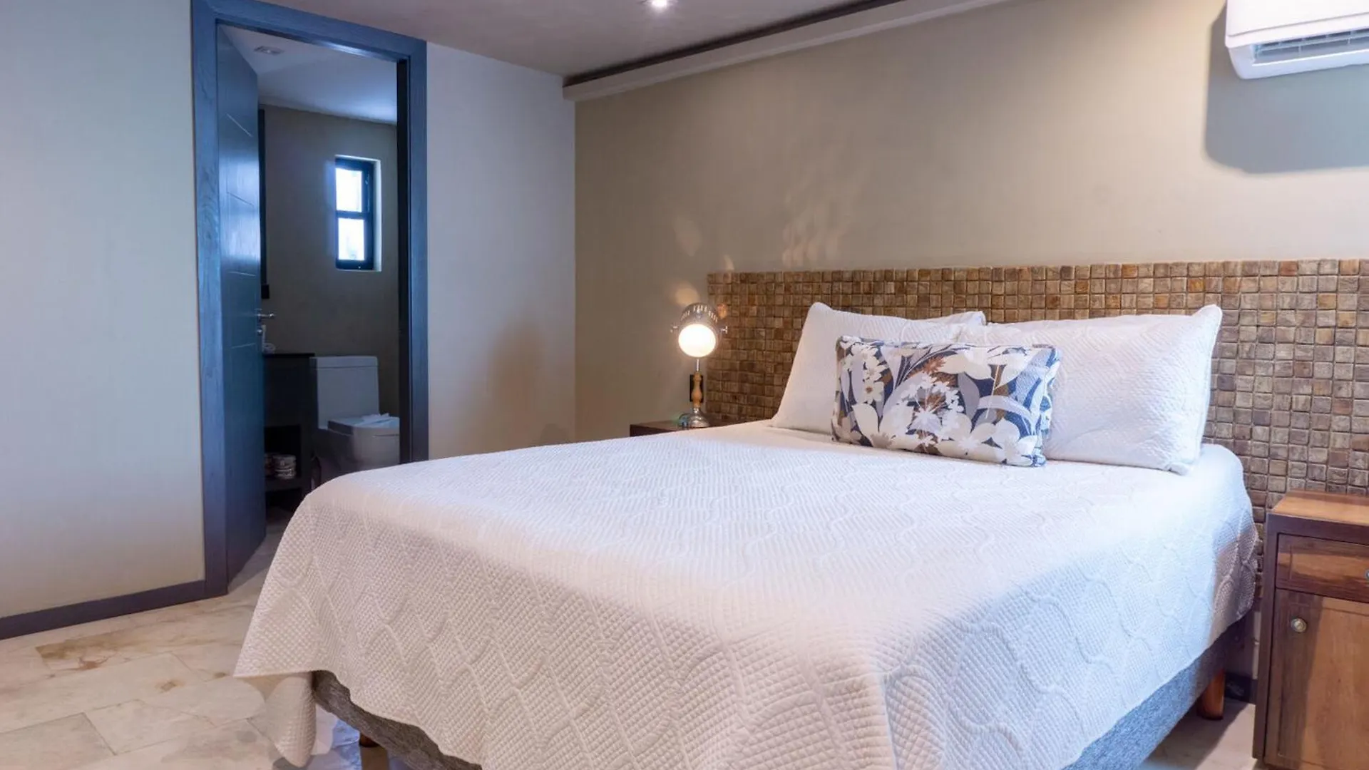 Lotus Midtown Apartments By Bvr Playa del Carmen Meksika