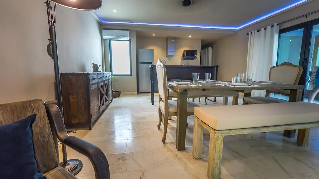 Lotus Midtown Apartments By Bvr Playa del Carmen
