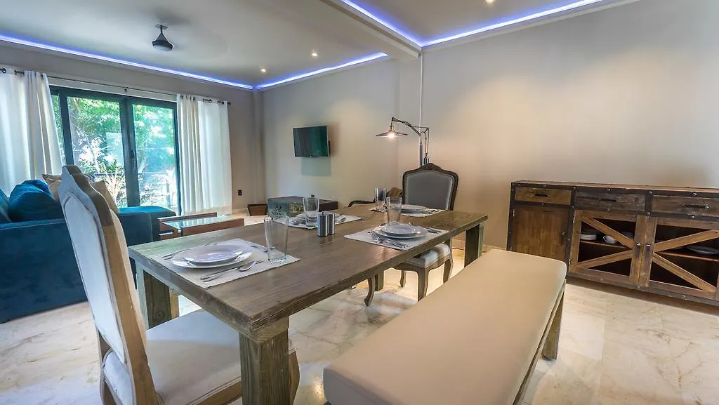 Lotus Midtown Apartments By Bvr Playa del Carmen