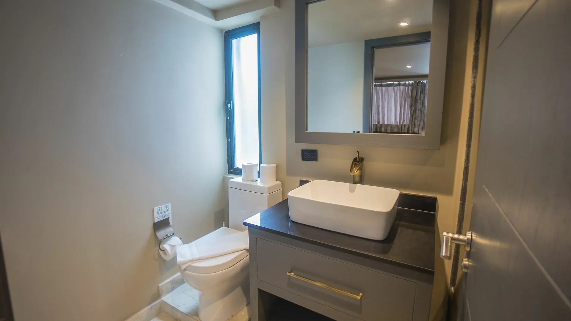 Lotus Midtown Apartments By Bvr Playa del Carmen