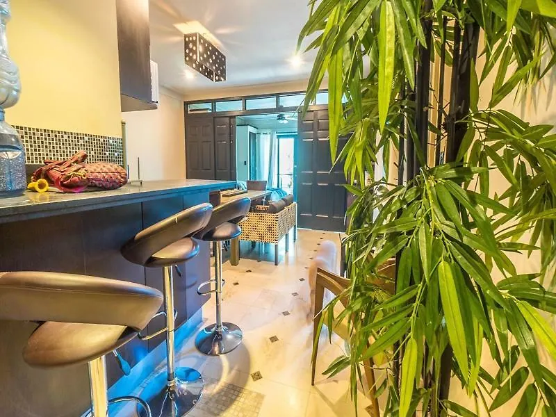 Lotus Midtown Apartments By Bvr Playa del Carmen