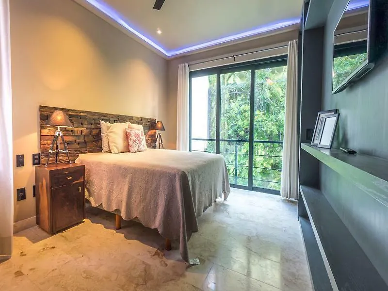 Lotus Midtown Apartments By Bvr Playa del Carmen