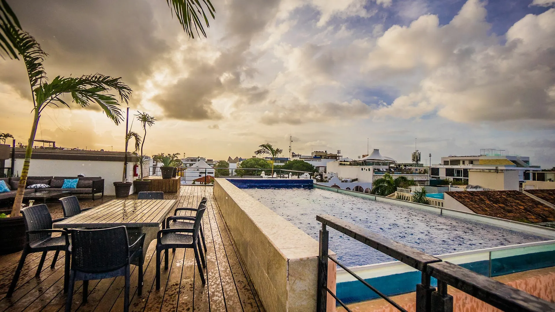 Lotus Midtown Apartments By Bvr Playa del Carmen