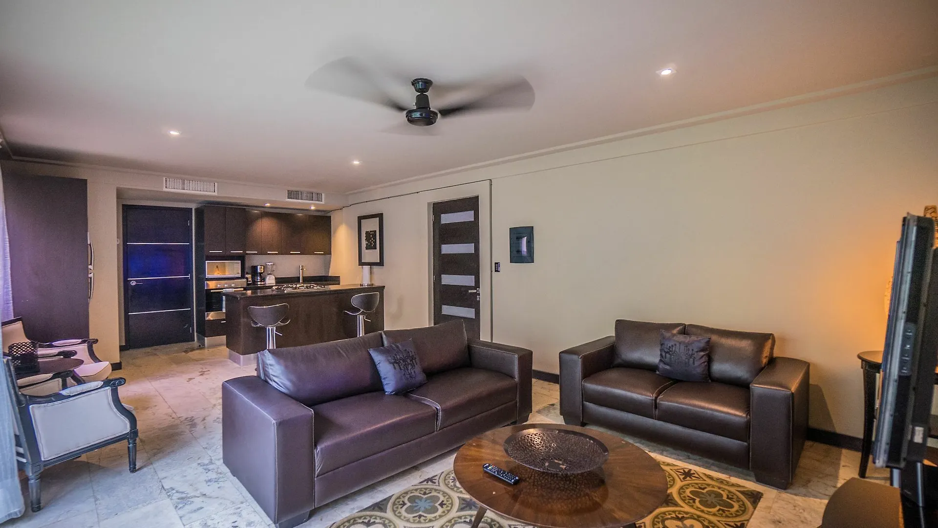 Lotus Midtown Apartments By Bvr Πλάγια Ντελ Κάρμεν